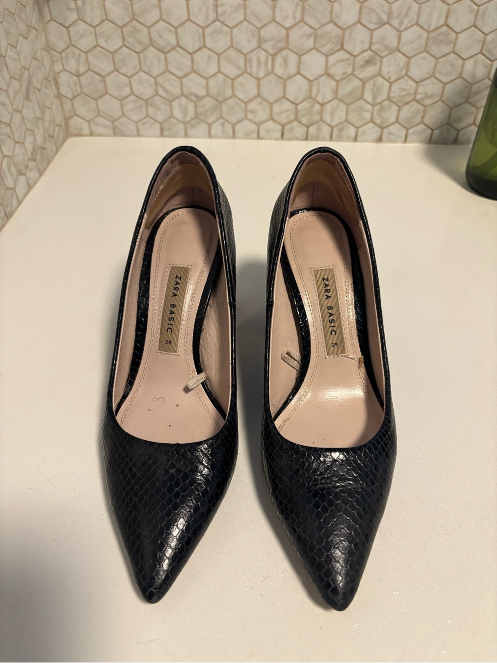 Zara Black Snakeskin-Texture Pointed Toe Pumps